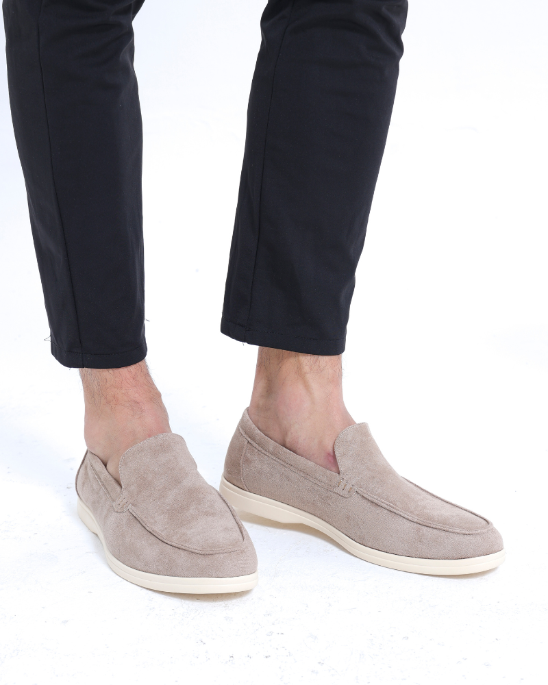 Elar | Sametové Mokasíny" could be rewritten as "Elar | Velvet Loafers.