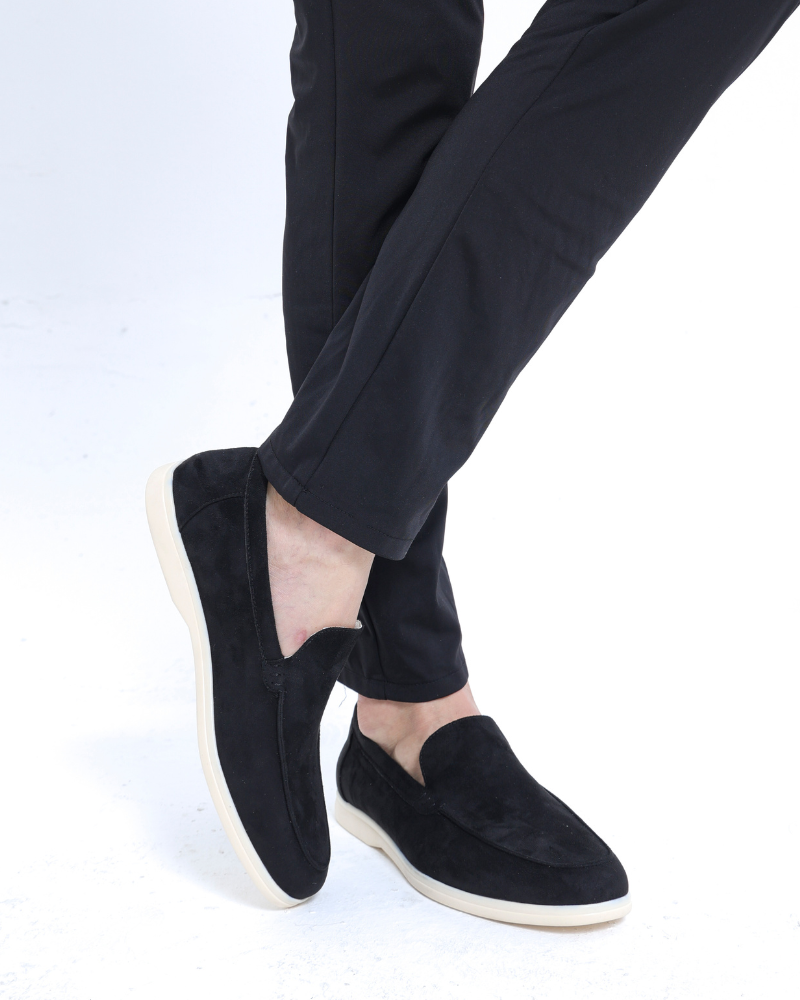Elar | Sametové Mokasíny" could be rewritten as "Elar | Velvet Loafers.